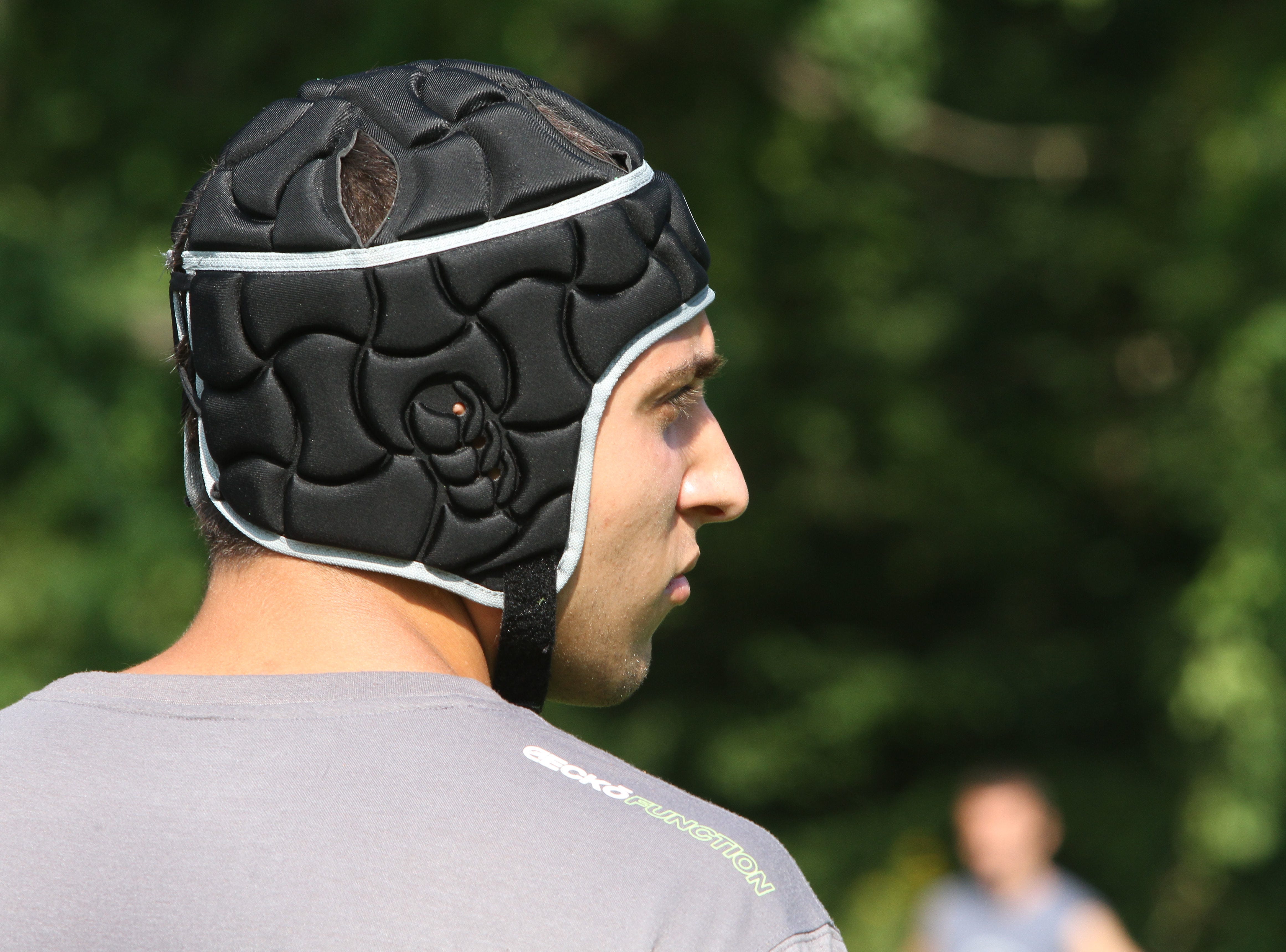 youth soccer goalie helmet